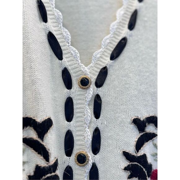 Jantzen classics size large black cream satin red embroidery Vintage - Picture 6 of 16